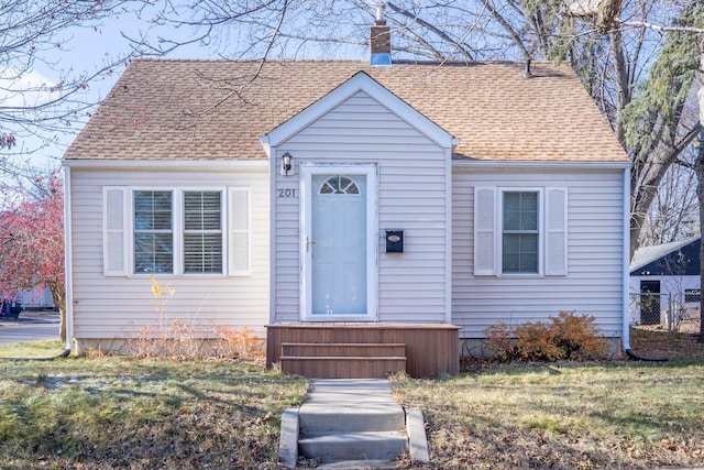 view of front of property with a front yard