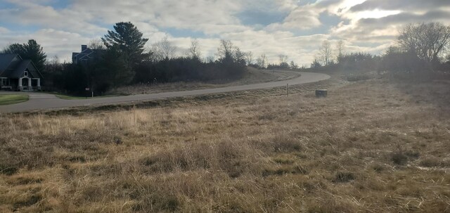 1006 Moon Glow Rd, Hudson, WI 54016