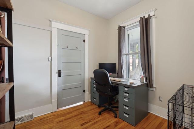 2724 Longfellow Ave, Minneapolis, MN 55407 - office area featuring light wood-style floors and baseboards