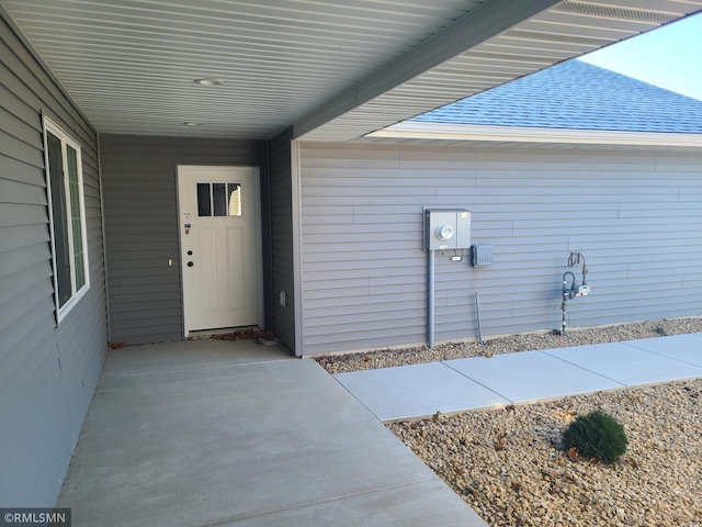 view of exterior entry