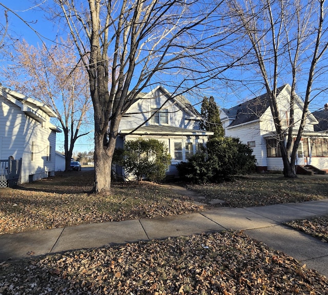 view of side of property