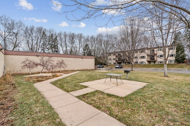 view of yard with a patio