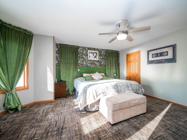 bedroom with ceiling fan