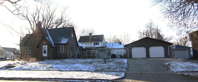 view of front facade with a garage