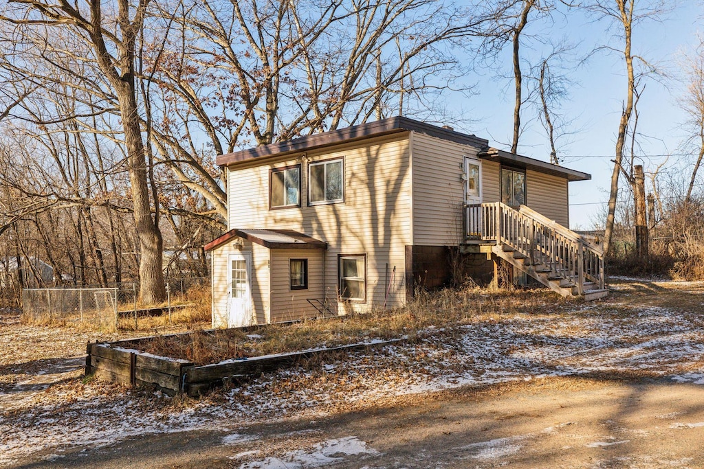 view of home's exterior