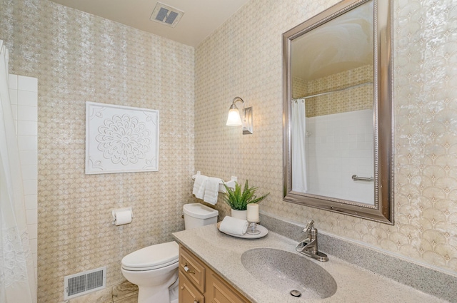 full bathroom featuring wallpapered walls and visible vents