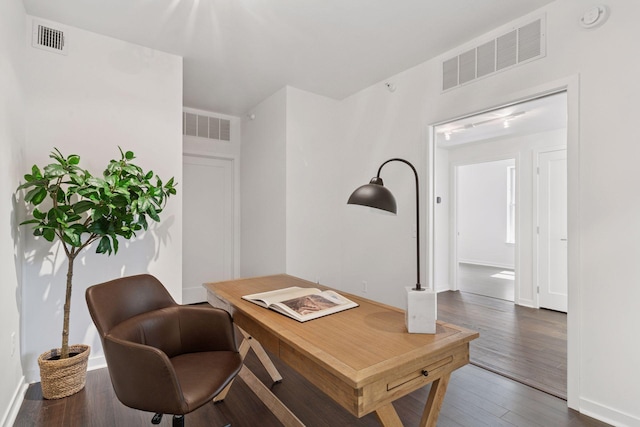 2825 Colfax Ave S Unit 211, Minneapolis, MN 55408 - office space with wood finished floors and baseboards