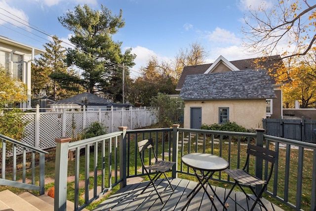 1941 James Ave S, Minneapolis, MN 55403 - wooden deck with an outdoor structure