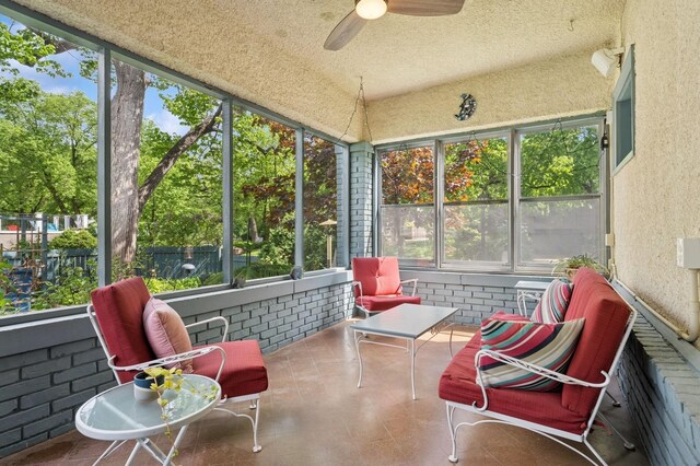 1941 James Ave S, Minneapolis, MN 55403 - sunroom / solarium with ceiling fan