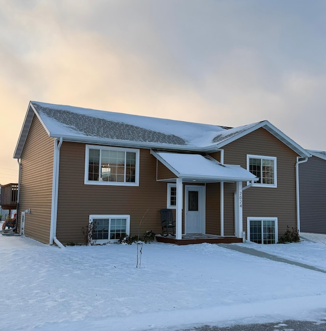 view of front of house featuring covered porch