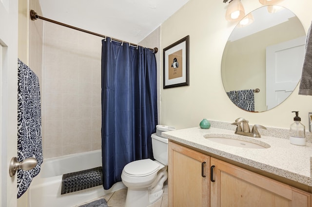5136 Hiawatha Ave Unit 002, Minneapolis, MN 55417 - full bath with vanity, tile patterned flooring, toilet, and shower / bath combo with shower curtain