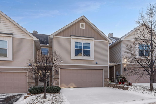 view of front of house featuring a garage