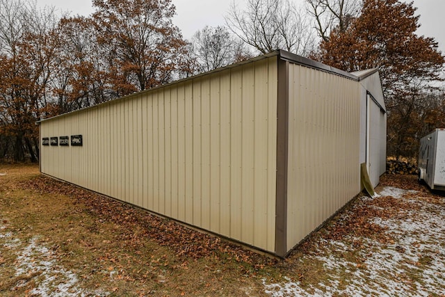 view of outbuilding