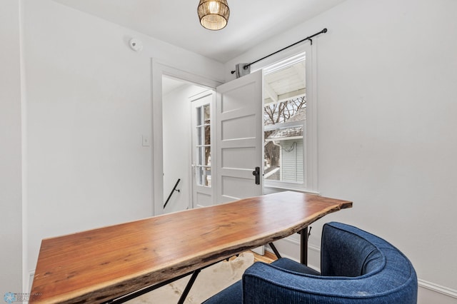 1018 11th St S, Fargo, ND 58103 - home office with baseboards