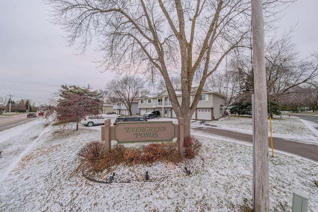 view of community / neighborhood sign