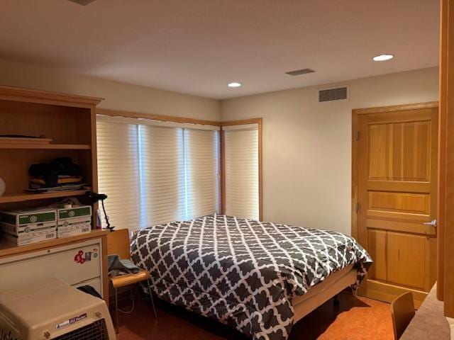 11233 Chisago Blvd, Chisago City, MN 55013 - bedroom featuring recessed lighting