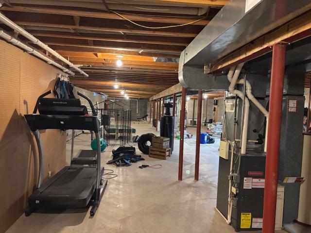 11233 Chisago Blvd, Chisago City, MN 55013 - exercise room with heating unit