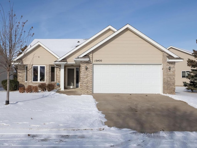 view of front facade with a garage