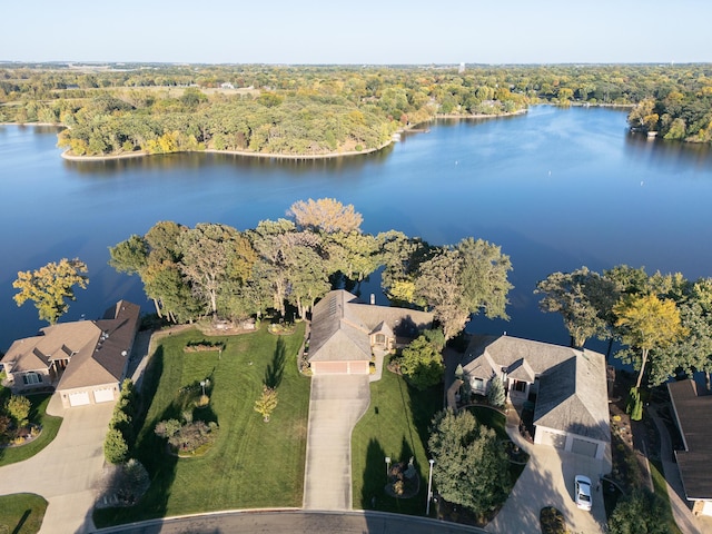 1516 Bay Oaks Dr, Albert Lea, MN 56007 - view of property location with a large body of water and a heavily wooded area