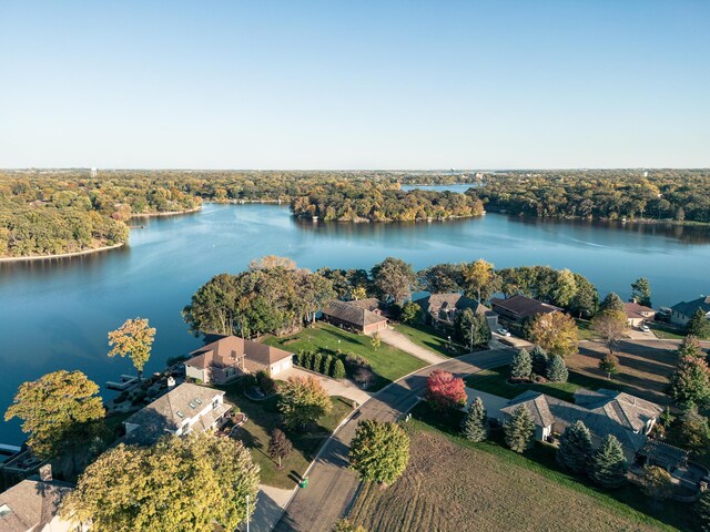 1516 Bay Oaks Dr, Albert Lea, MN 56007 - drone / aerial view of a nearby body of water