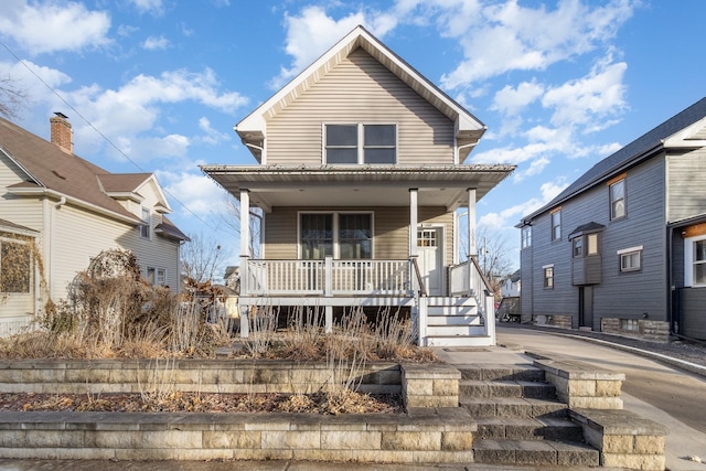 view of front of property featuring a porch