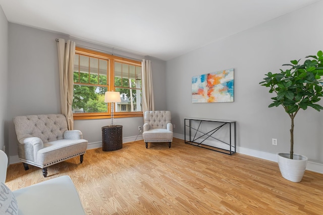 1096 14th Ave SE, Minneapolis, MN 55414 - sitting room with wood finished floors