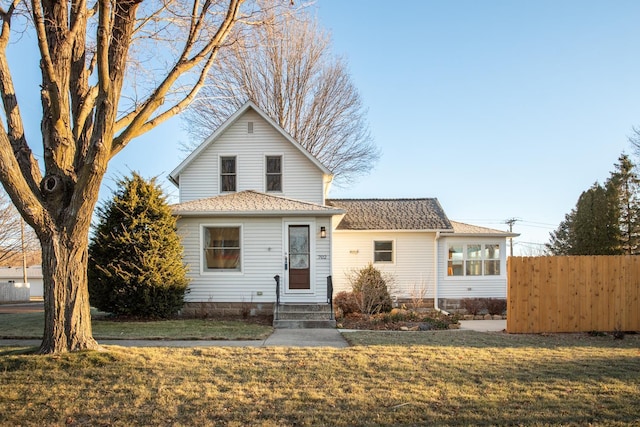 view of front of property with a front yard