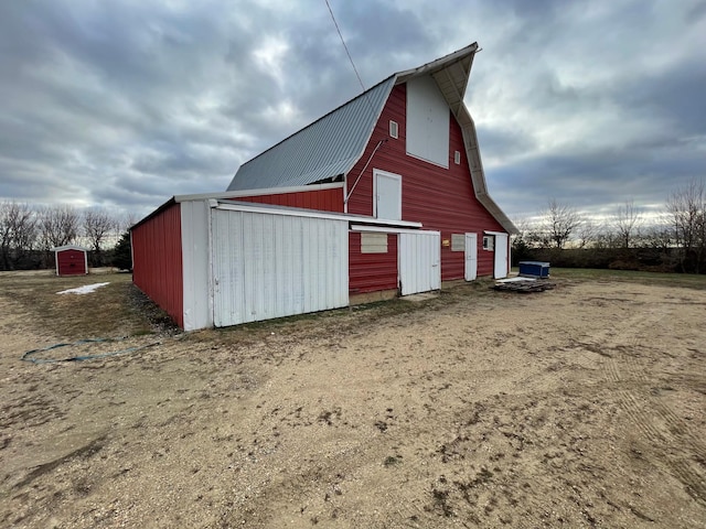 view of outbuilding