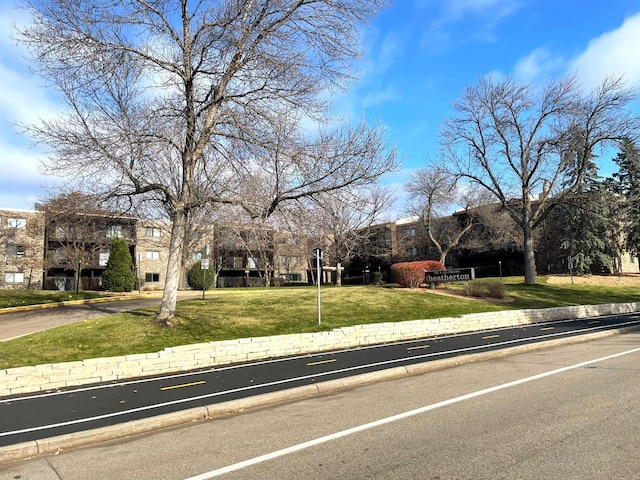 view of front of property with a front lawn