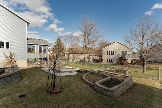 view of yard featuring a pergola