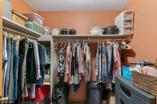 5650 Boone Ave N Unit 321, New Hope, MN 55428 - view of walk in closet