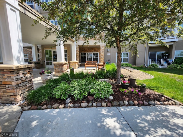 5650 Boone Ave N Unit 321, New Hope, MN 55428 - view of covered porch