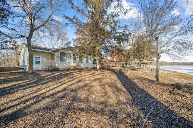 view of front of property