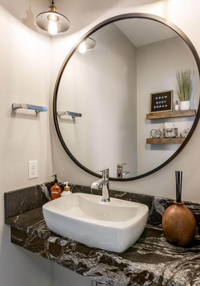 bathroom featuring sink