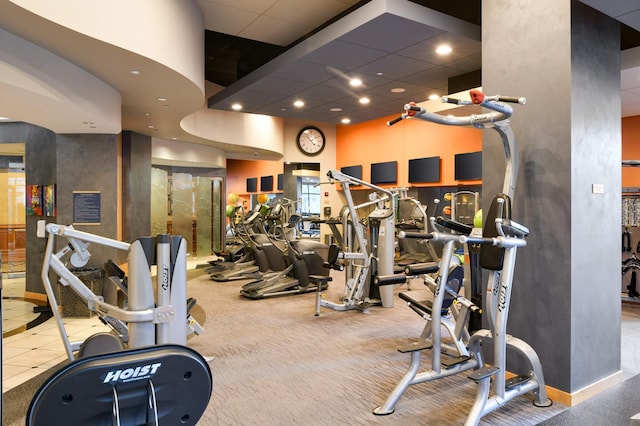 workout area with carpet flooring