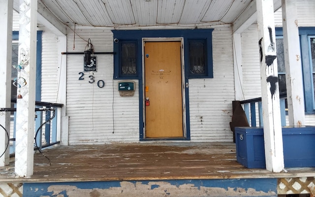 view of entrance to property