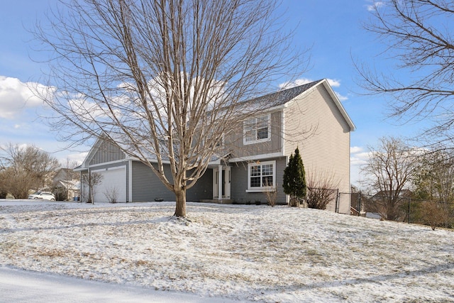 view of front property featuring a garage