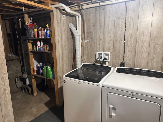 washroom with washer and clothes dryer