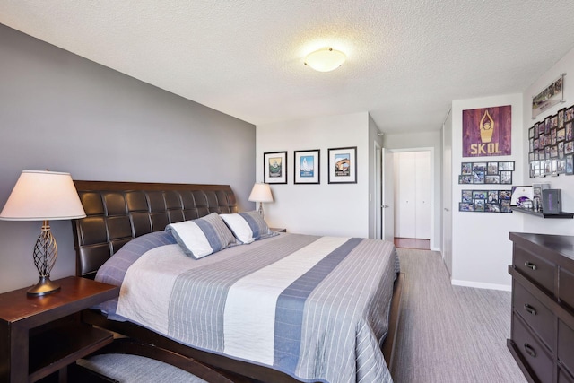 bedroom featuring a textured ceiling