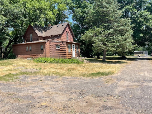 view of side of property