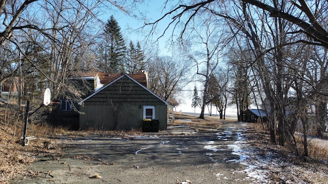 view of home's exterior