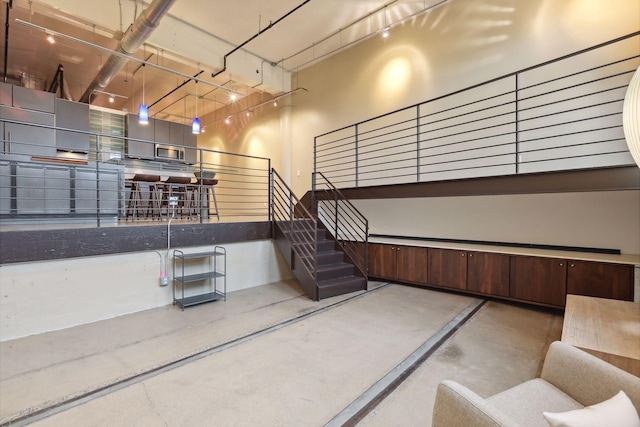 common area featuring stairway