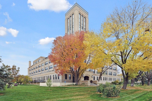 view of building exterior