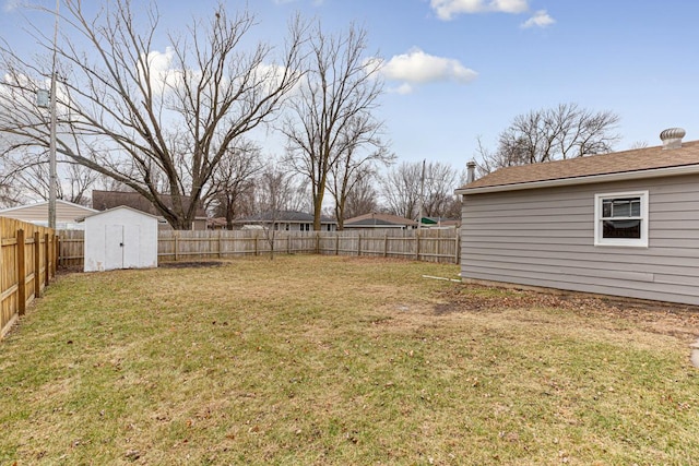 view of yard with a shed