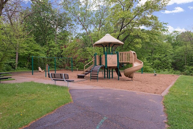 6678 Hemlock Ln N, Maple Grove, MN 55369 - view of community jungle gym