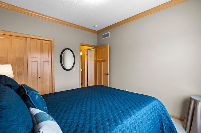 carpeted bedroom with baseboards, visible vents, and ornamental molding