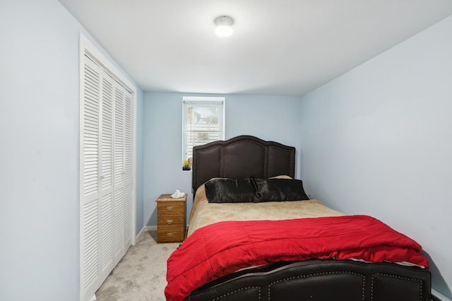 3532 Longfellow Ave, Minneapolis, MN 55407 - bedroom with carpet floors, a closet, and baseboards