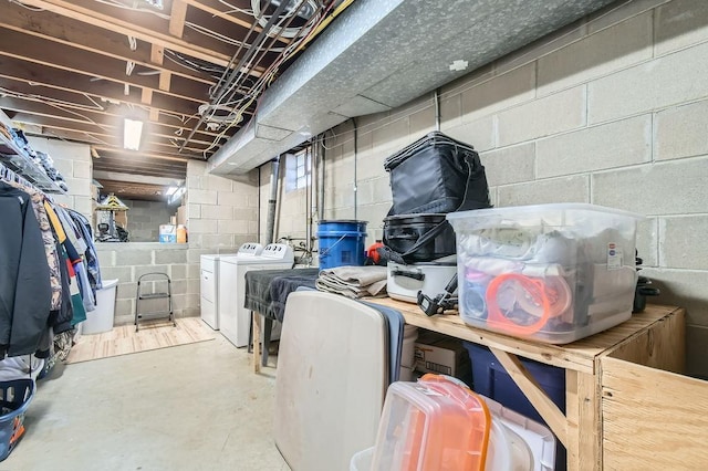 basement featuring washer and dryer