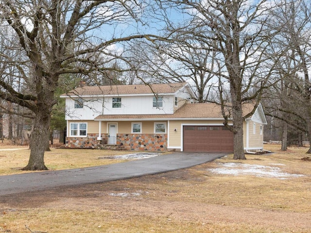 view of front of house featuring a garage