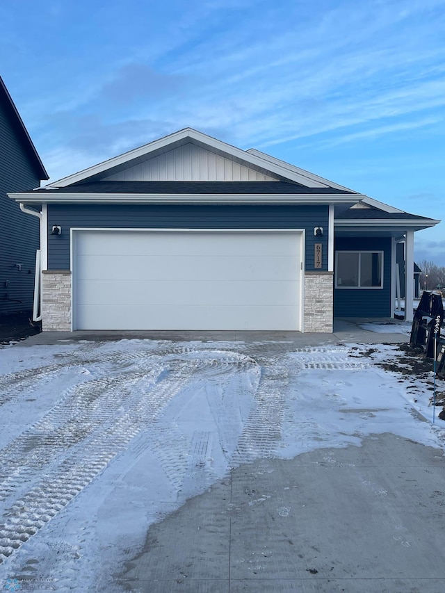 view of front of property featuring a garage